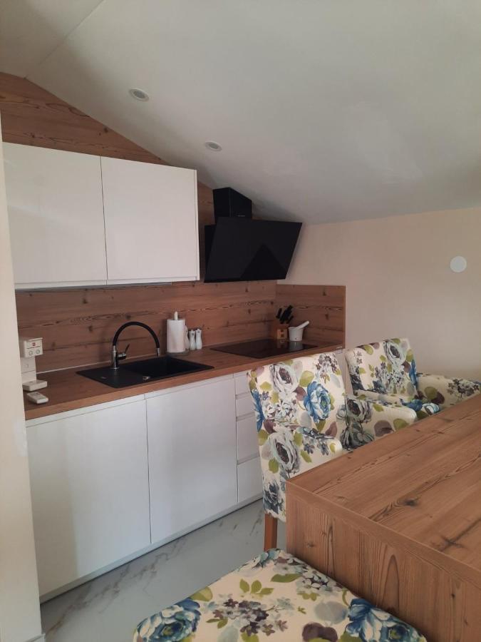 Andrea, Premium Three Bedroom Apartment, Entire Floor 카스타브 외부 사진