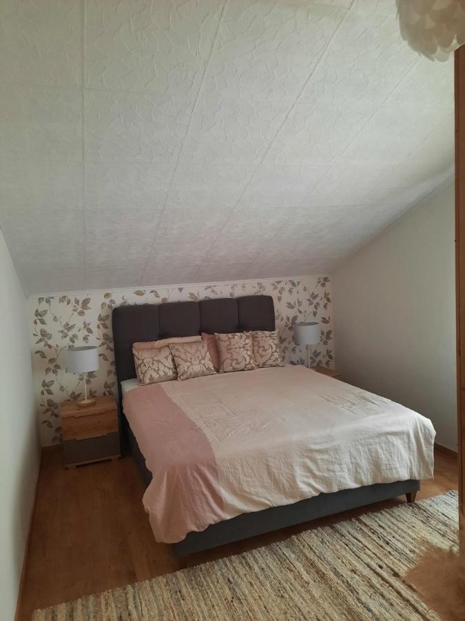 Andrea, Premium Three Bedroom Apartment, Entire Floor 카스타브 외부 사진